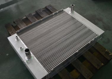 産業滑走のベーンの圧縮機のラジエーターの版のひれの熱交換器