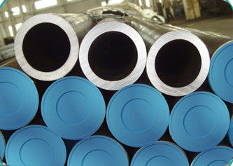 ASTM A209 ASME SA209 の炭素鋼の継ぎ目が無いボイラー管、GR. T1、T-1a、オイルまたはピクルスにされるか、または黒い絵画表面